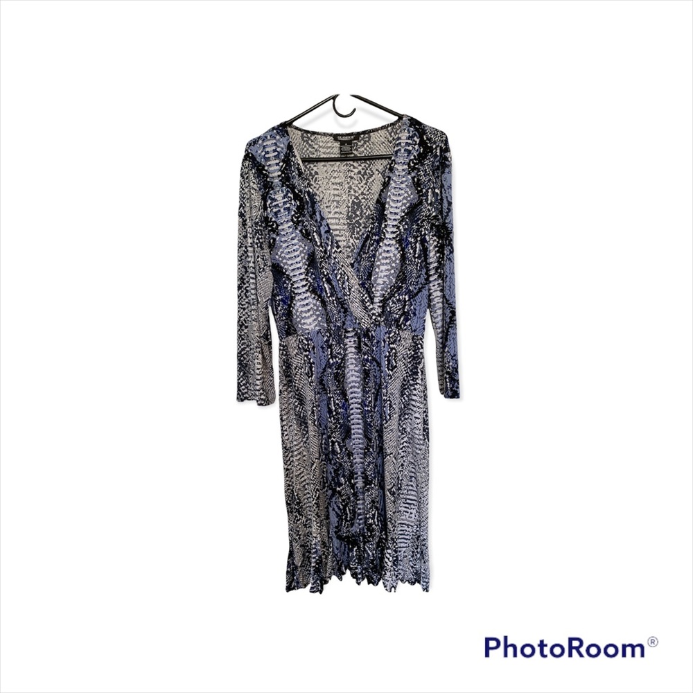 Glamour Animal print dress. V-Neck, Pull Over.Royal Blue, Gray, Light Blue.